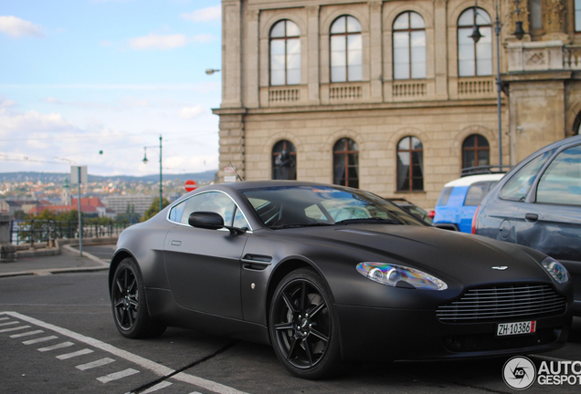 Aston Martin V8 Vantage