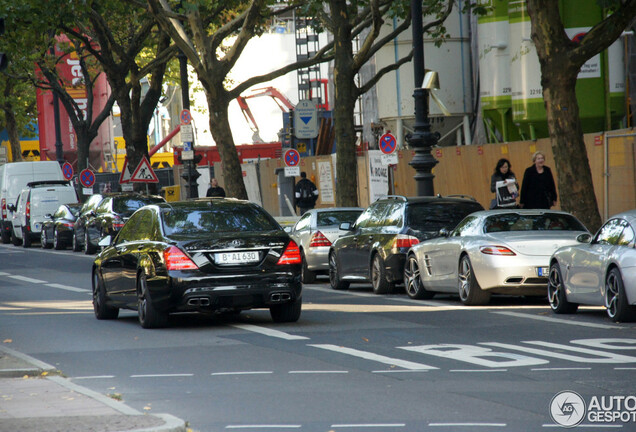 Mercedes-Benz S 63 AMG W221 2011