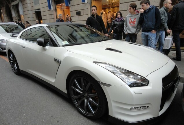 Nissan GT-R 2011