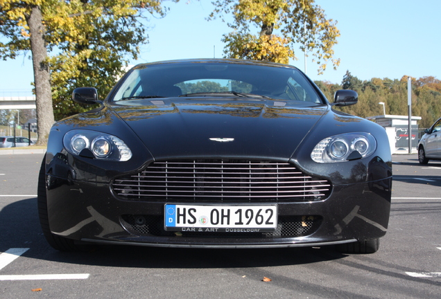 Aston Martin V8 Vantage