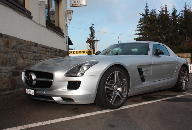 Mercedes-Benz SLS AMG