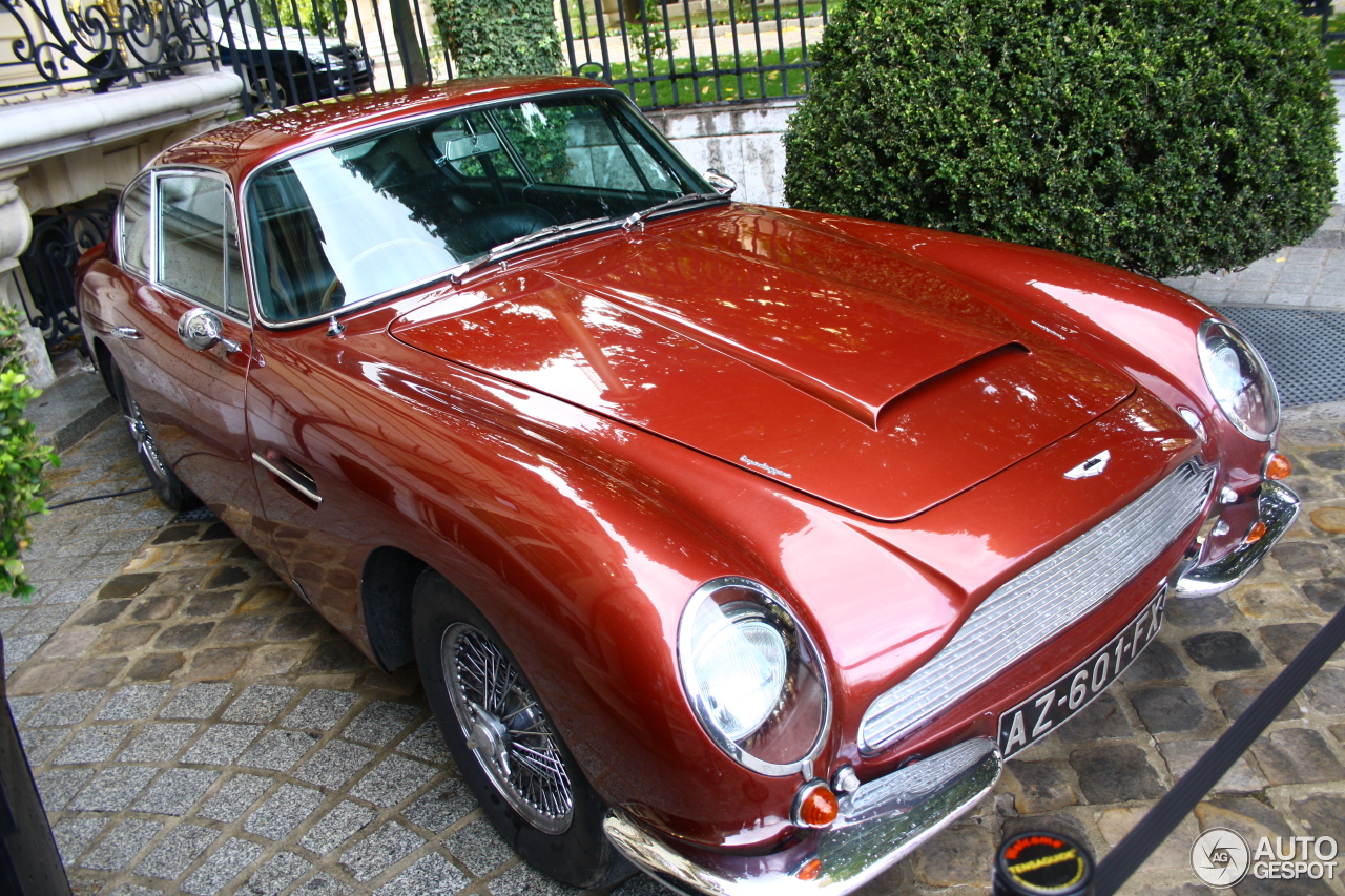 Aston Martin DB6 MKI