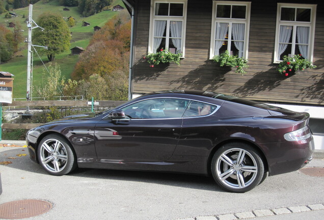 Aston Martin DB9 2010