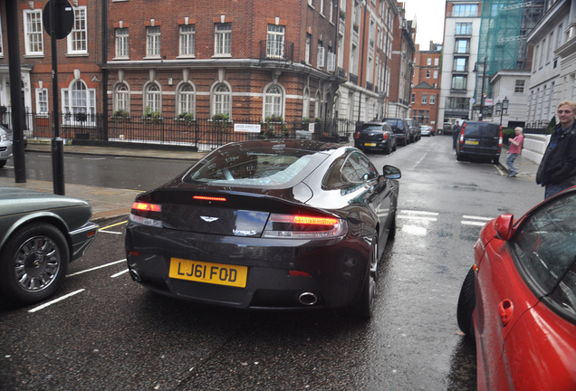 Aston Martin V8 Vantage S