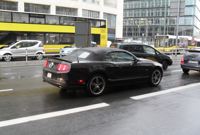 Ford Mustang GT Convertible 2010