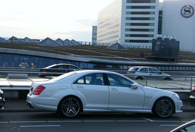 Mercedes-Benz S 63 AMG W221 2011