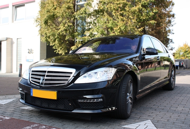 Mercedes-Benz S 65 AMG V221 2010