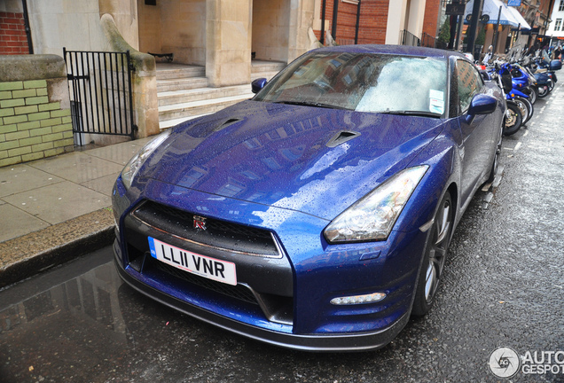 Nissan GT-R 2011