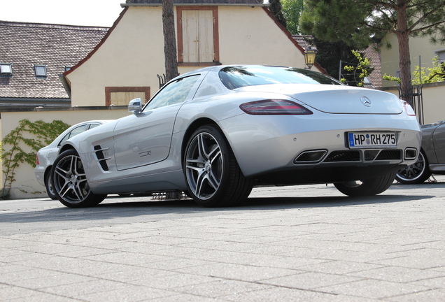 Mercedes-Benz SLS AMG