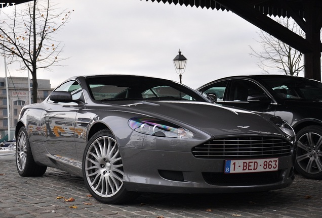 Aston Martin DB9