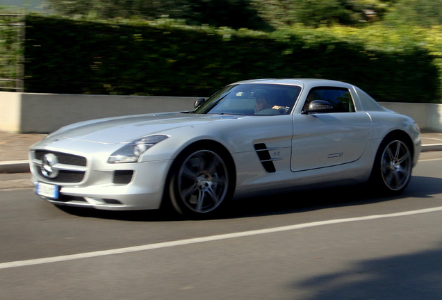 Mercedes-Benz SLS AMG