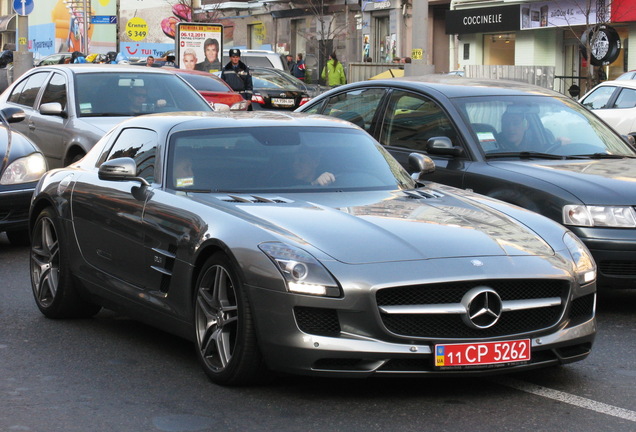 Mercedes-Benz SLS AMG