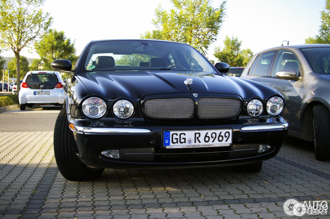 Jaguar XJR