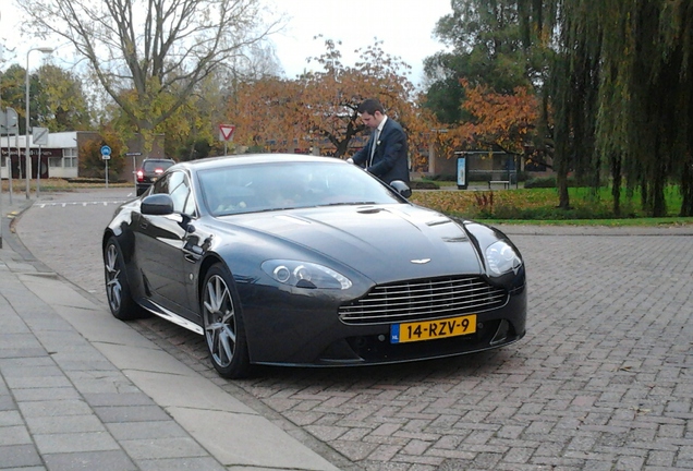 Aston Martin V8 Vantage S