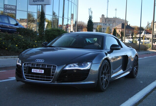 Audi R8 V10