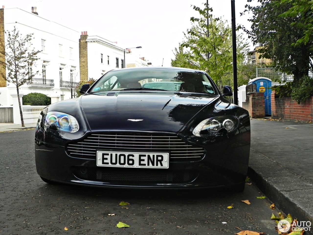 Aston Martin V8 Vantage