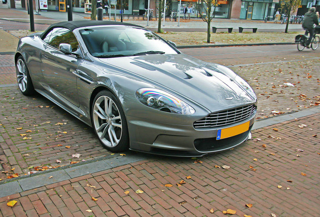 Aston Martin DBS Volante