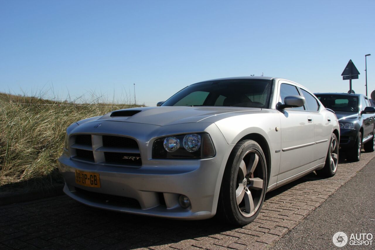 Dodge Charger SRT-8