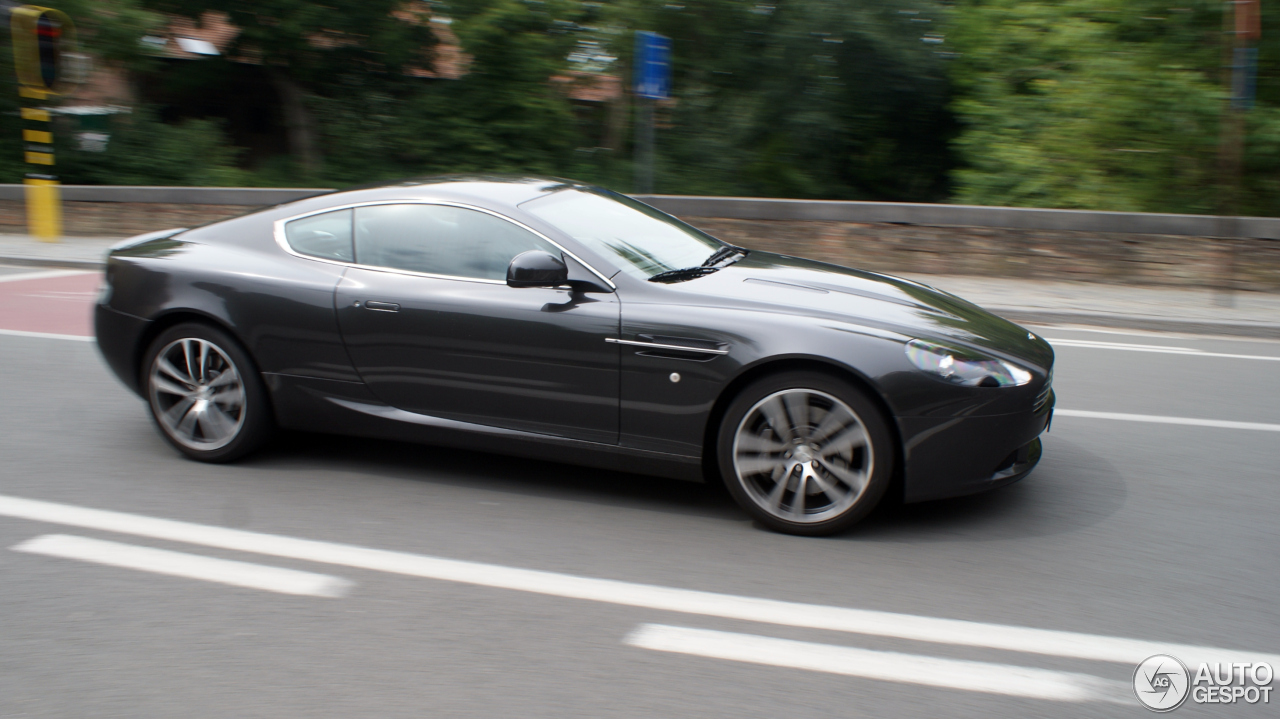 Aston Martin DB9 2010