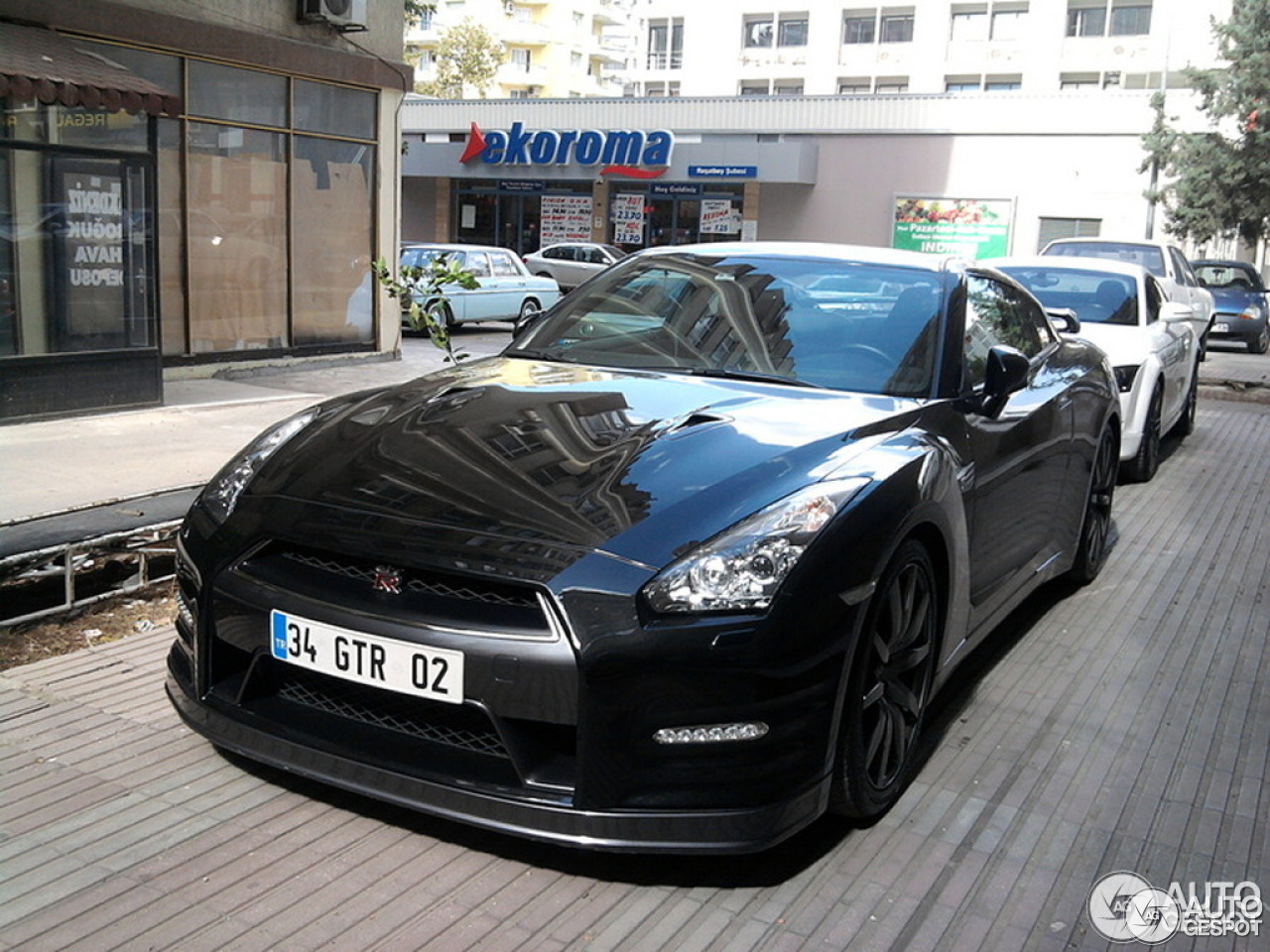 Nissan GT-R 2011