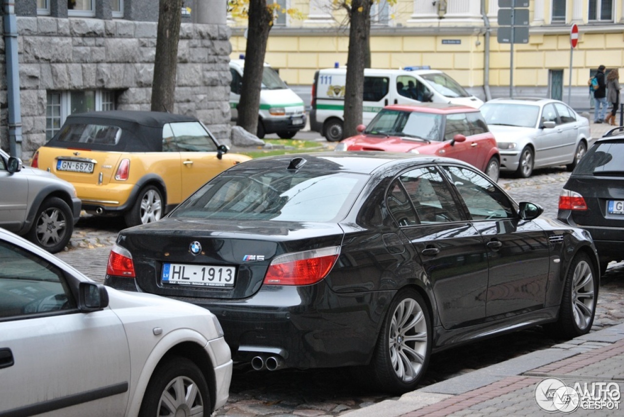 BMW M5 E60 2005