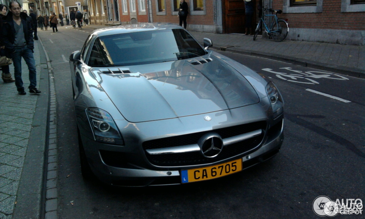 Mercedes-Benz SLS AMG