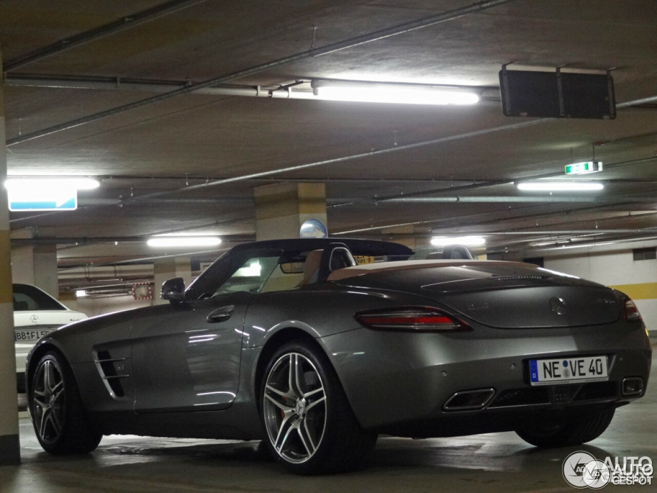 Mercedes-Benz SLS AMG Roadster