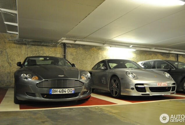 Aston Martin DB9