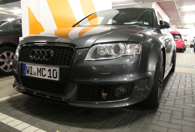 Audi RS4 Sedan