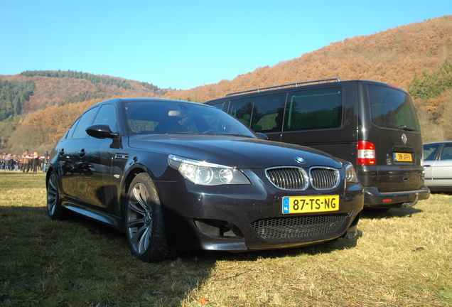 BMW M5 E60 2005