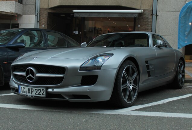 Mercedes-Benz SLS AMG