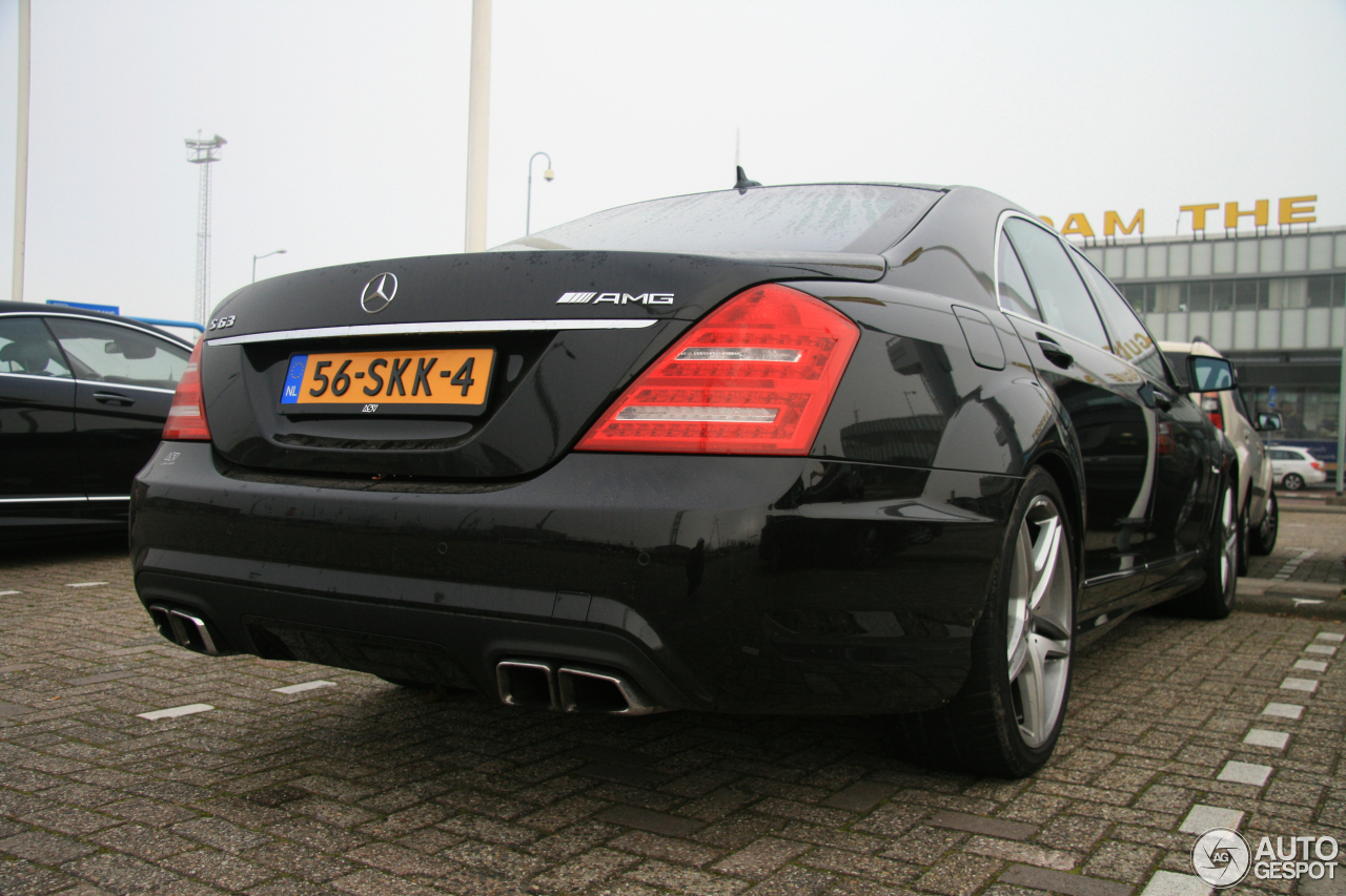 Mercedes-Benz S 63 AMG W221 2011