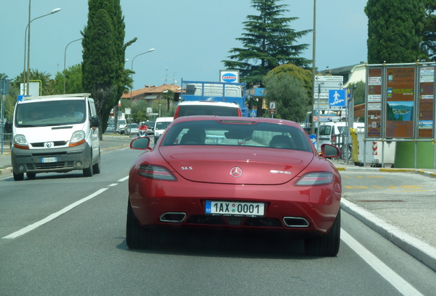 Mercedes-Benz SLS AMG