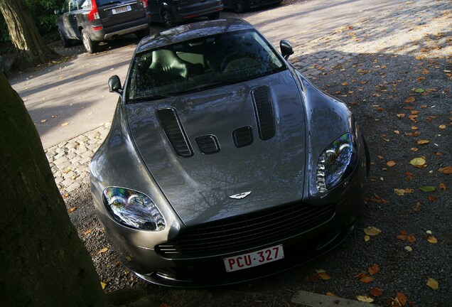 Aston Martin V12 Vantage