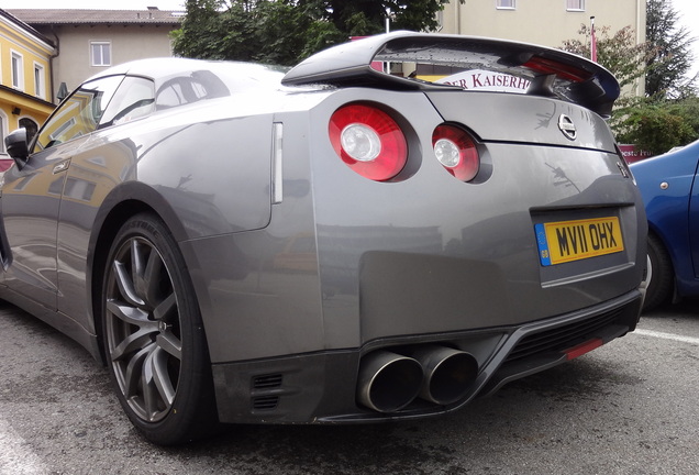 Nissan GT-R 2011