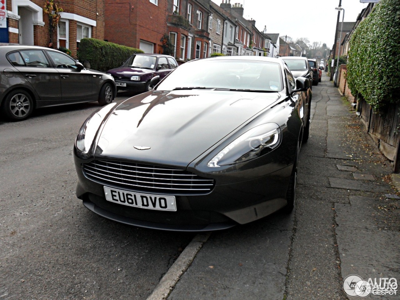 Aston Martin Virage 2011