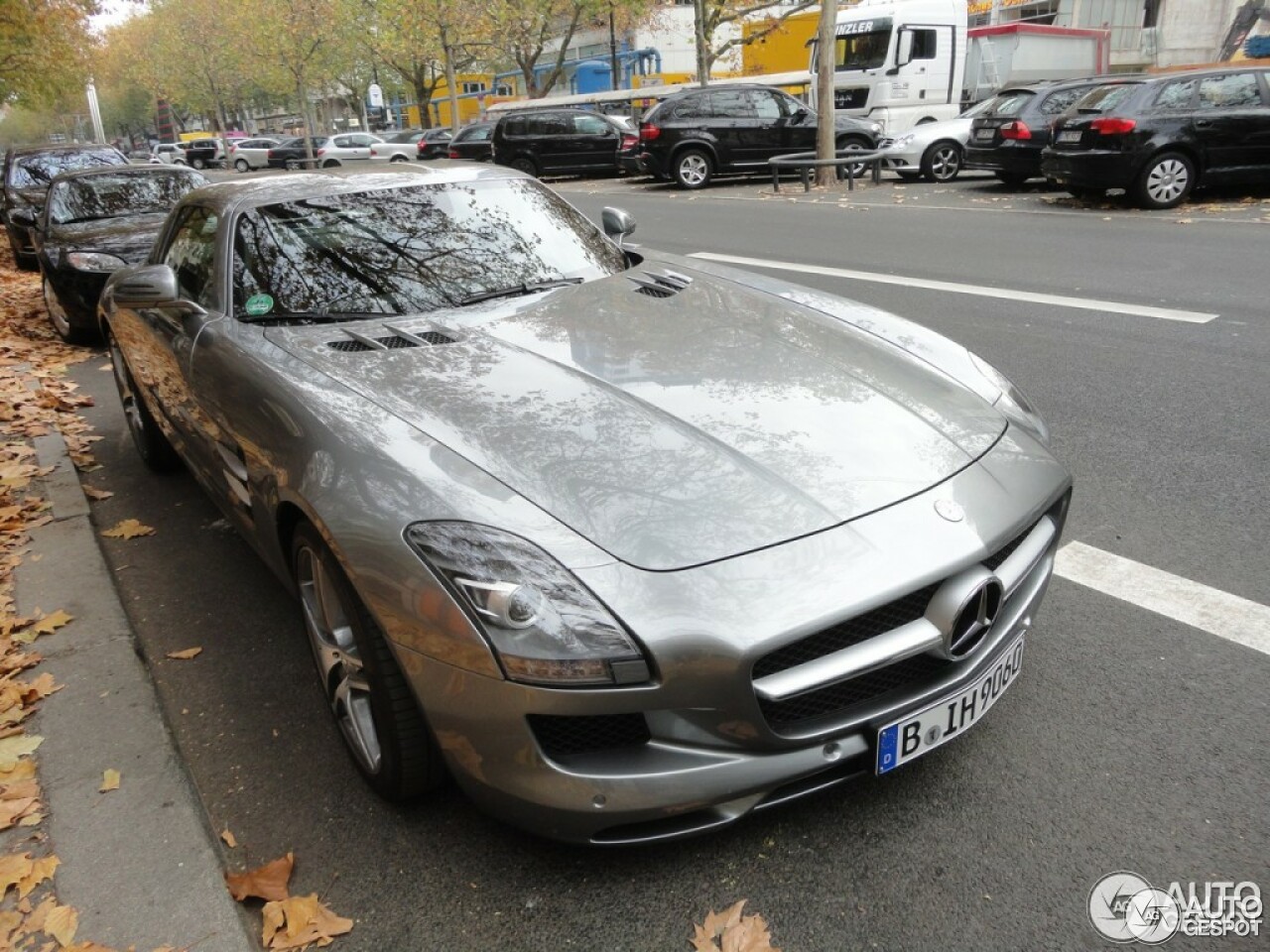 Mercedes-Benz SLS AMG