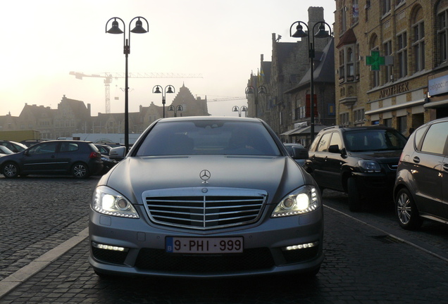 Mercedes-Benz S 63 AMG W221 2011