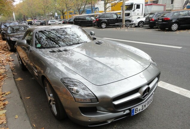 Mercedes-Benz SLS AMG