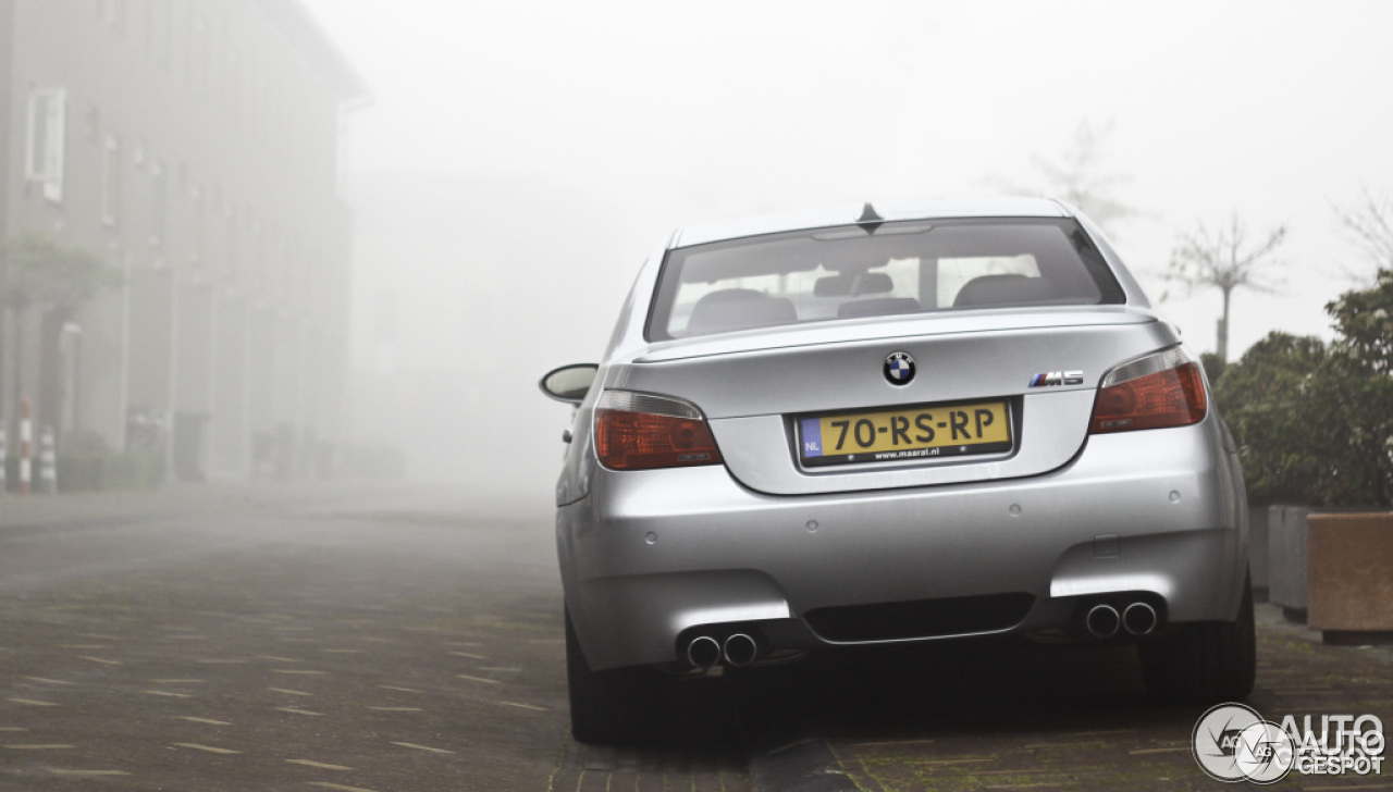 BMW M5 E60 2005