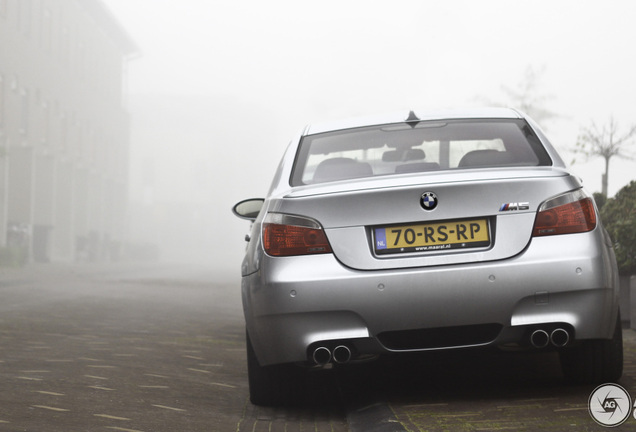 BMW M5 E60 2005