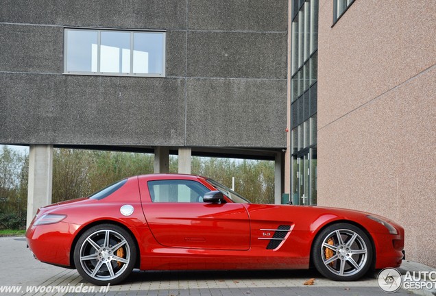 Mercedes-Benz SLS AMG