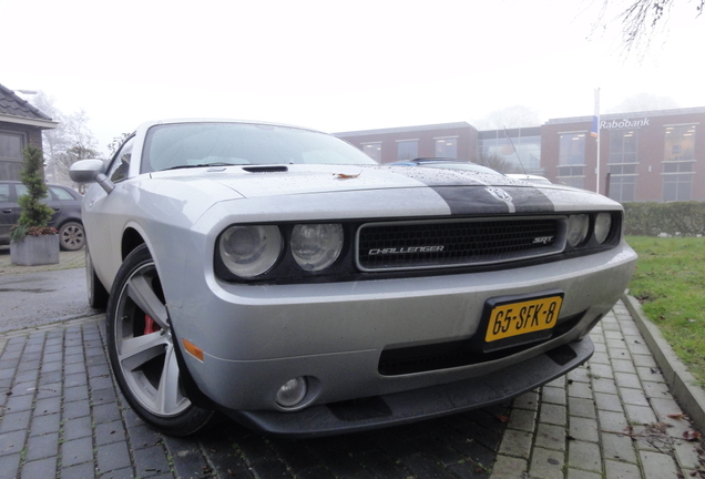 Dodge Challenger SRT-8