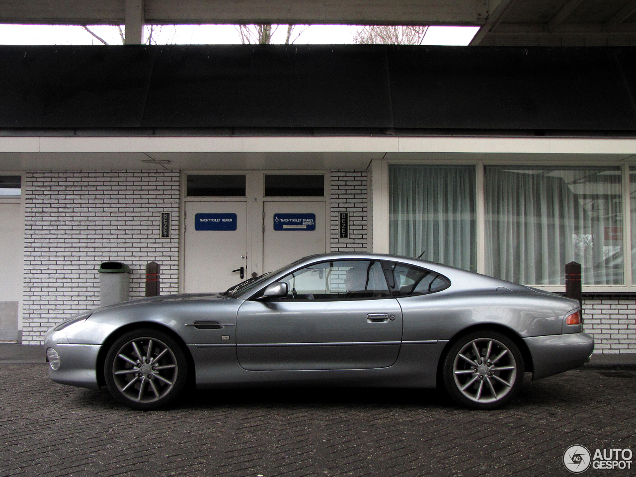 Aston Martin DB7 Vantage