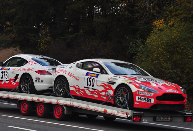 Aston Martin V8 Vantage GT4