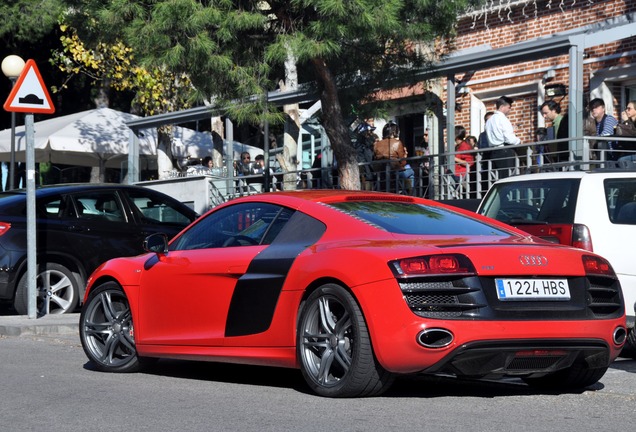 Audi R8 V10