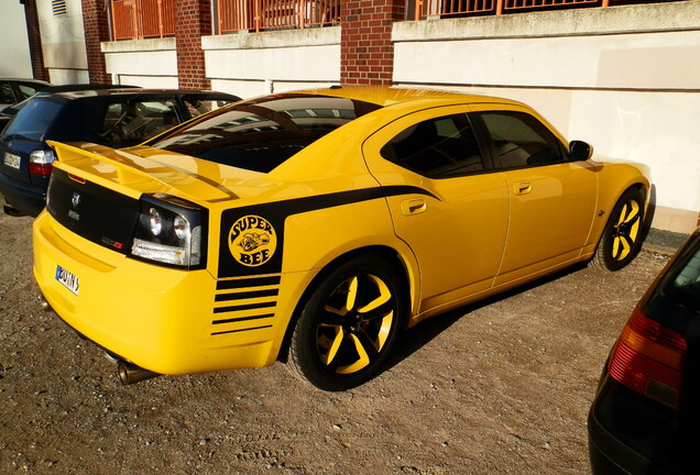 Dodge Charger SRT-8 Super Bee