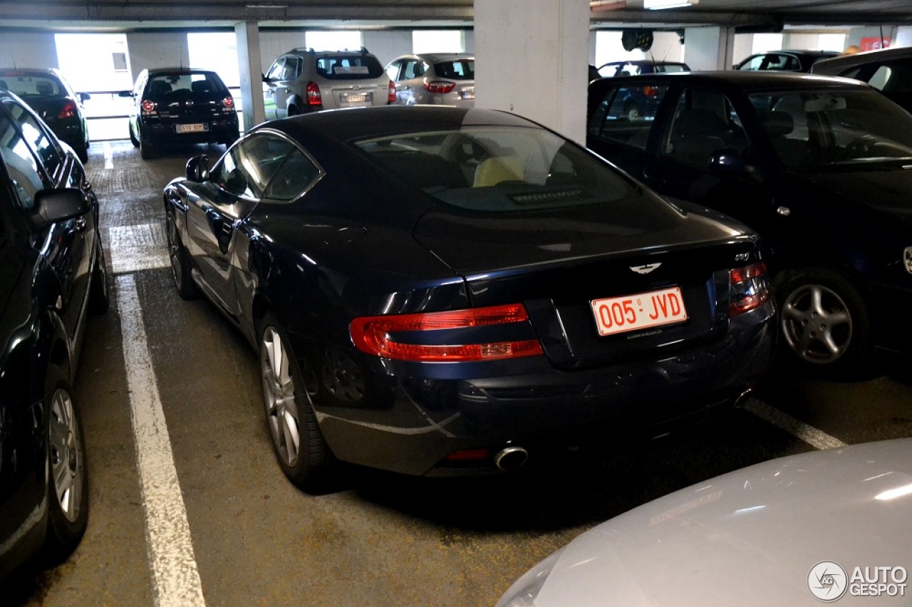 Aston Martin DB9