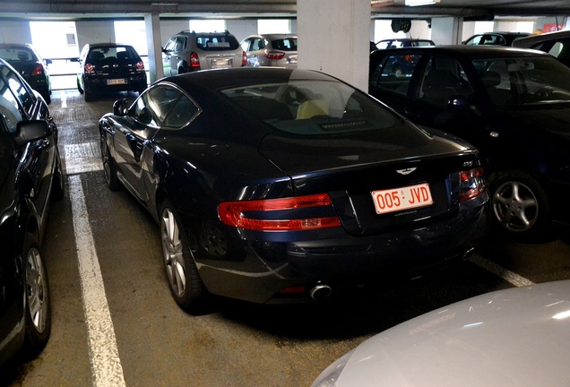 Aston Martin DB9