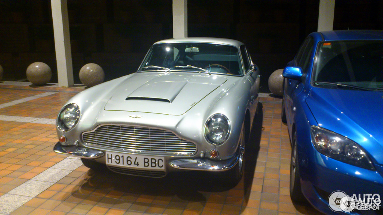 Aston Martin DB6 MKI